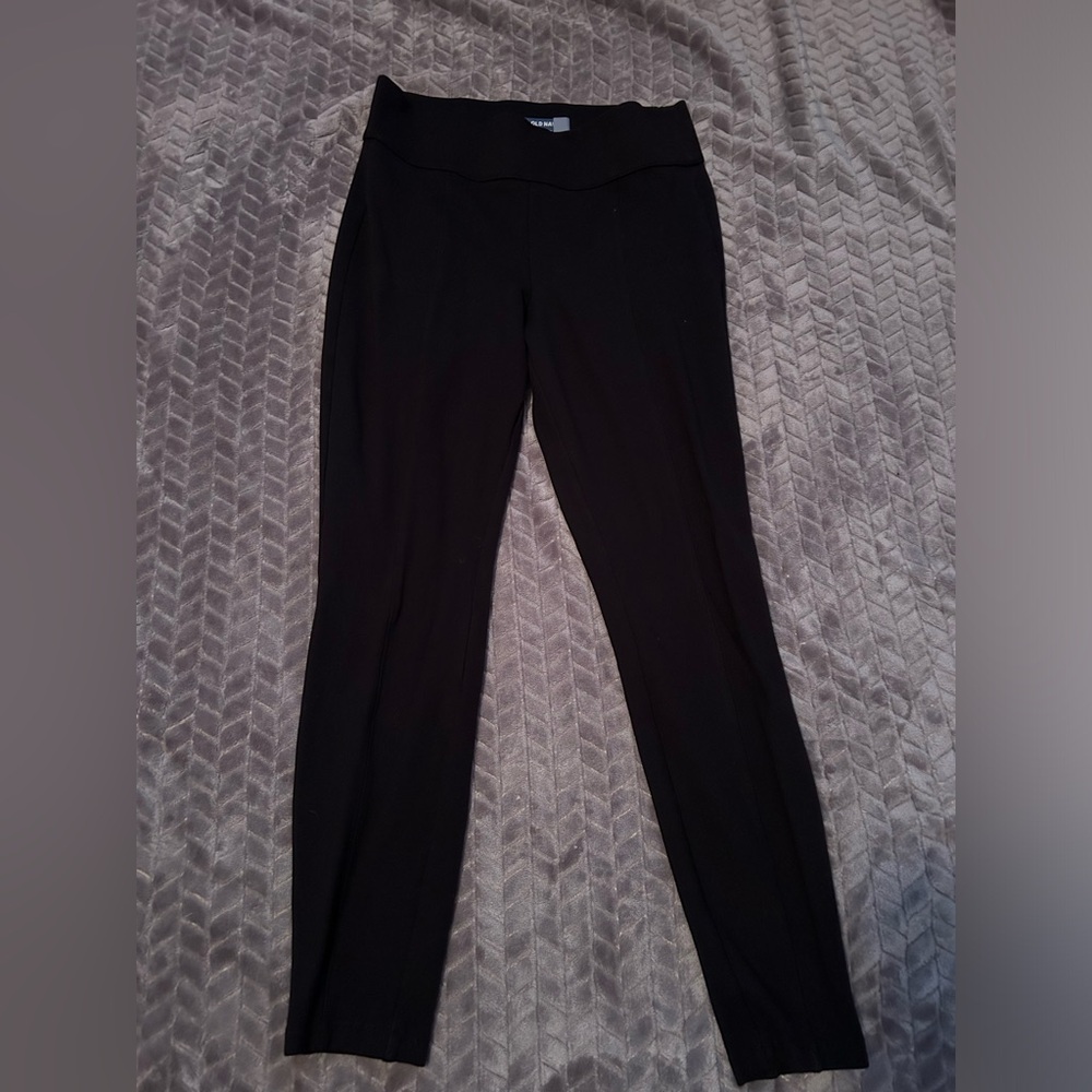 Black leggings